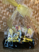 Load image into Gallery viewer, Housewarming Gift Basket

